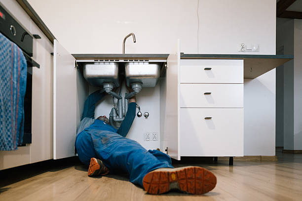 Professional Leak Detection technician working in Brooksville, FL